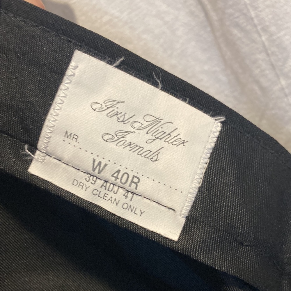 One-Button Tux - Great Condition! - Neil Allyn - image 6